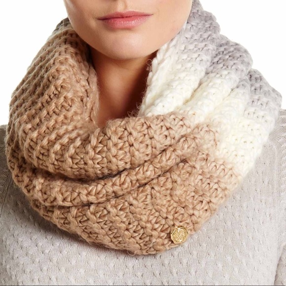 Vince Camuto Accessories - 🎉HP!🎉 *NWT* Vince Camuto Ombre Cowl Neck Warmer